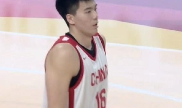 彩票开奖-焦泊乔：在国家队任务就是做好防守和篮板，大家打得比较团结