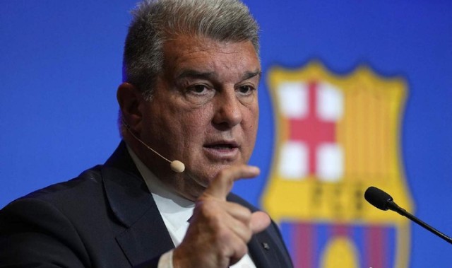 别了，巴萨！曝7000万“顶星”将被放逐！顶级中卫+天才中锋来投|巴塞罗那|拉波尔塔|费尔明|球员|赛季_新浪体育_新浪新闻